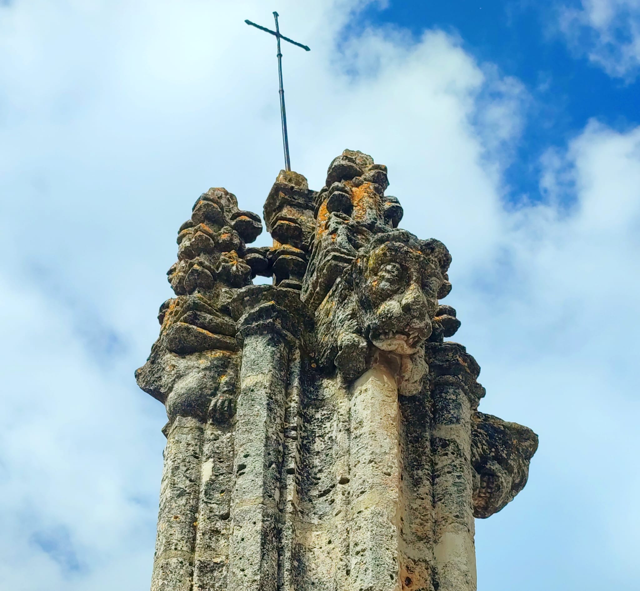 ROLLO GÓTICO DETALLE